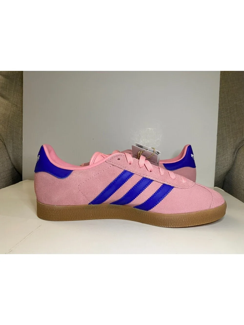 Adidas Gazelle JI2077 Mens Sneaker US 9 Semi Pink Spark Suede Athletic Shoes